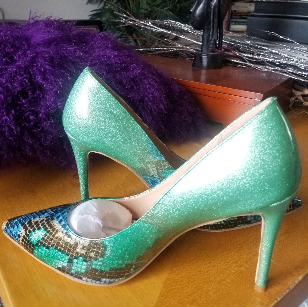 Shoes - Picture 4 of 6